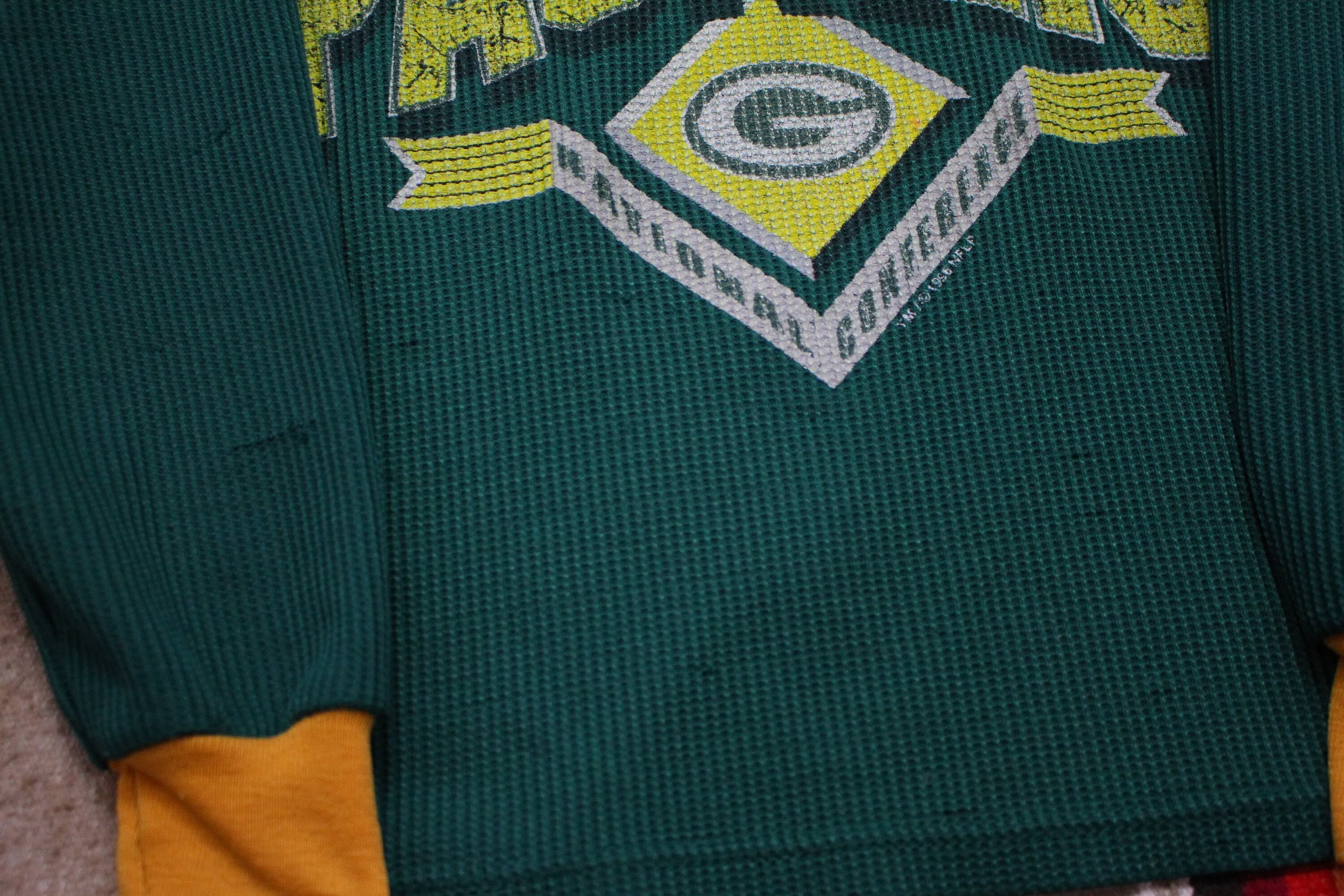 1990s 1995 Wormser Green Bay Packer NFL Kid's Long Sleeve Thermal Shirt