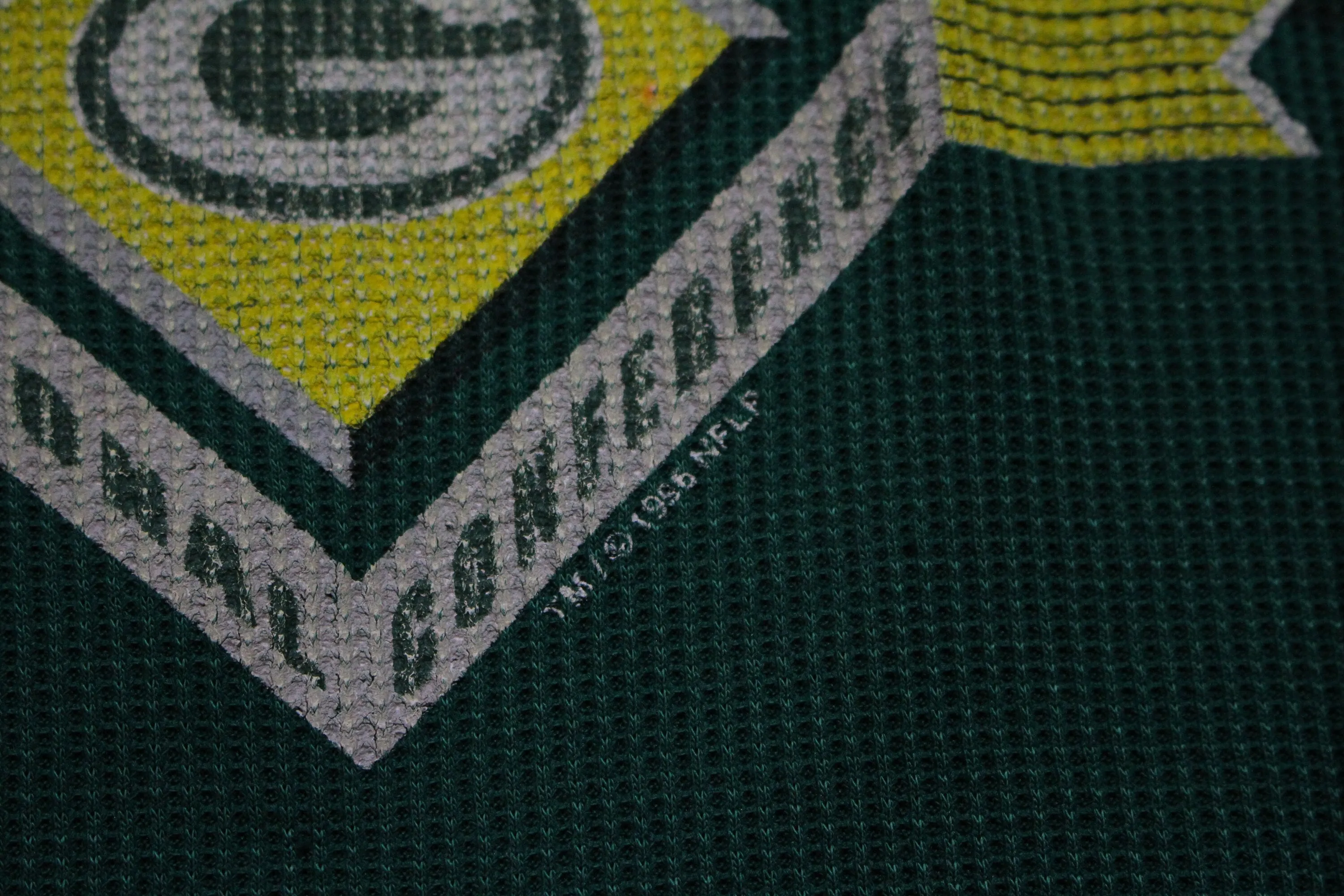 1990s 1995 Wormser Green Bay Packer NFL Kid's Long Sleeve Thermal Shirt