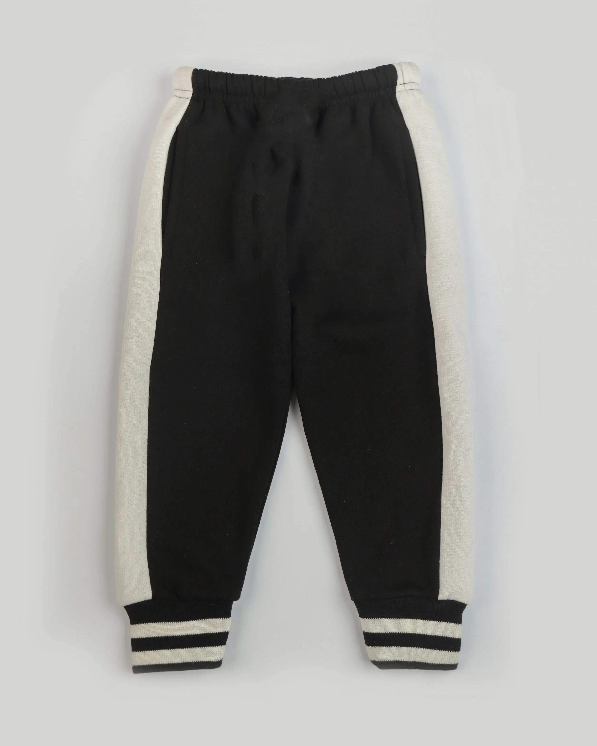 BLACK & WHITE STRIPED SWEATSUIT