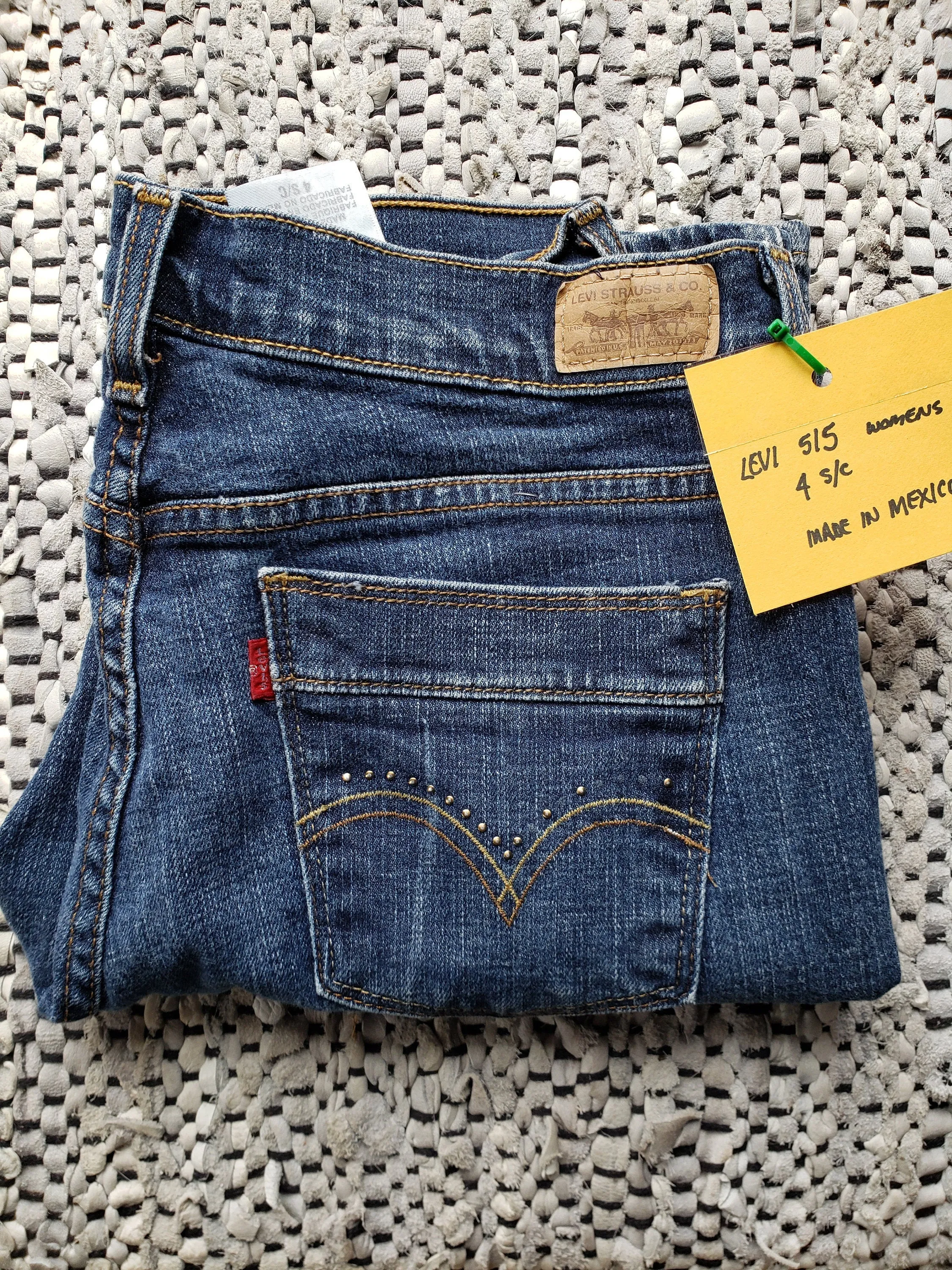 Levi's 515 red tab Women's size 4  30"x29", SOLD