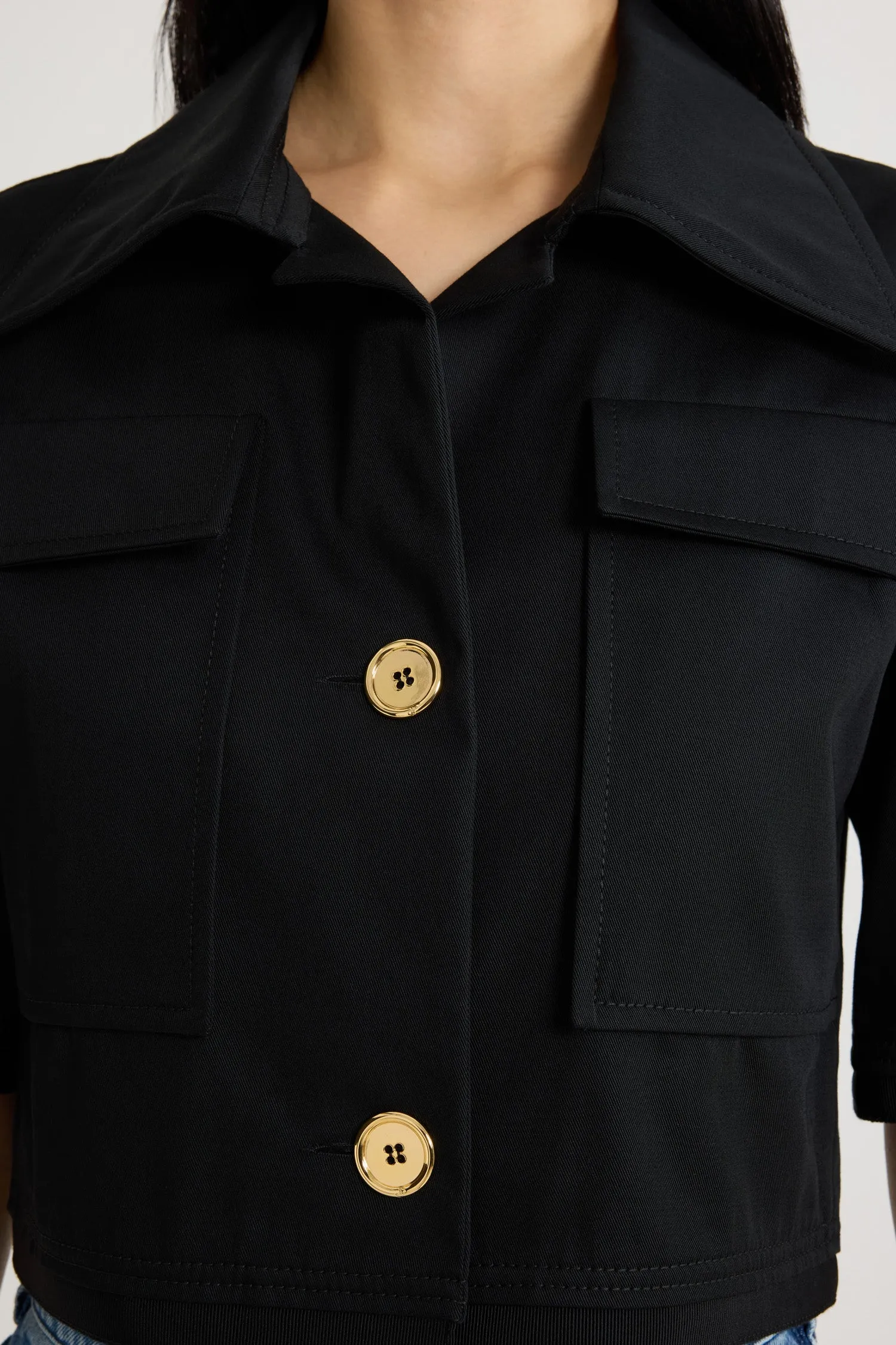 Short-sleeved cropped jacket in organic cotton gabardine