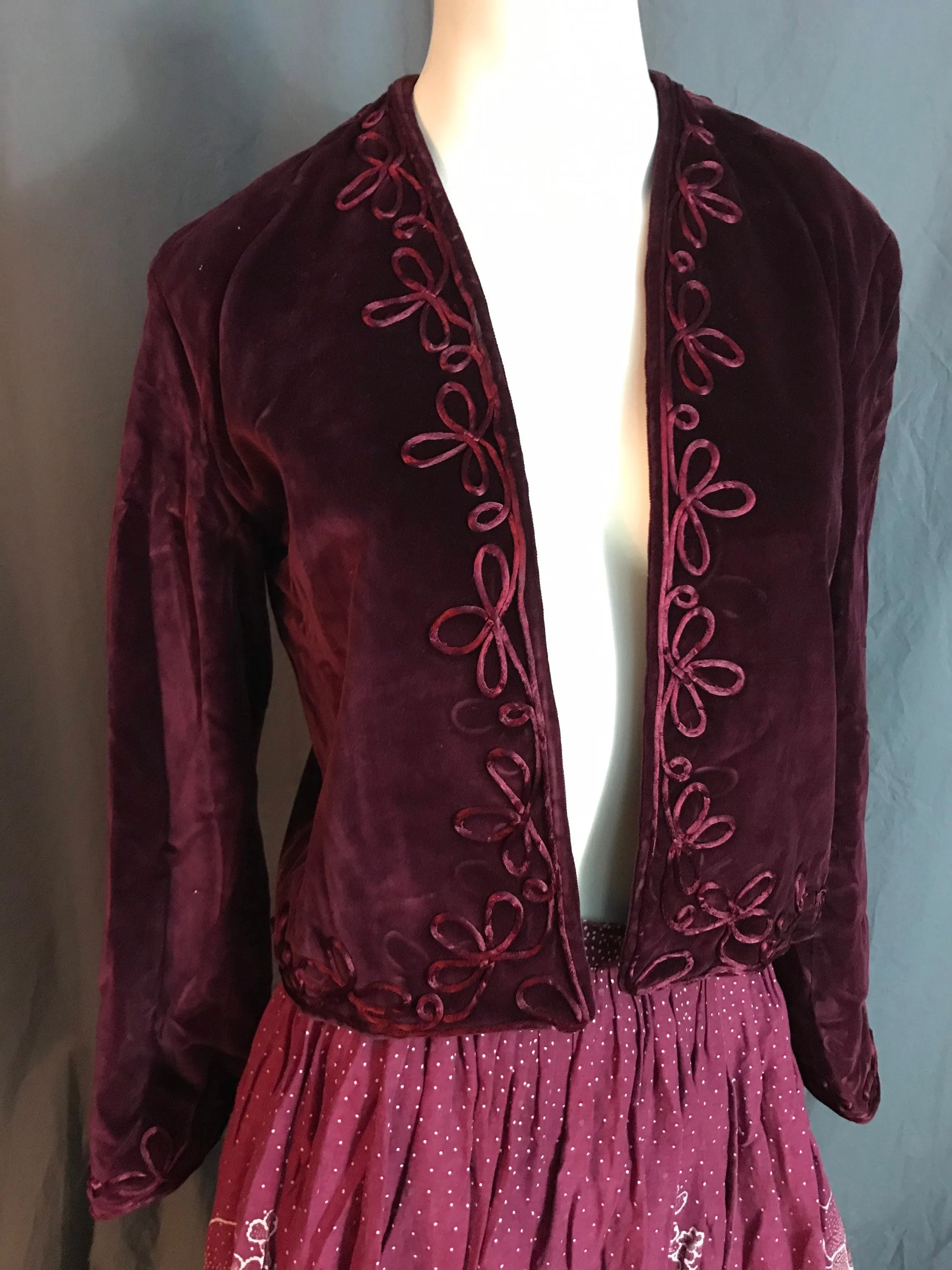 Vintage maroon velour 1970’s short jacket M