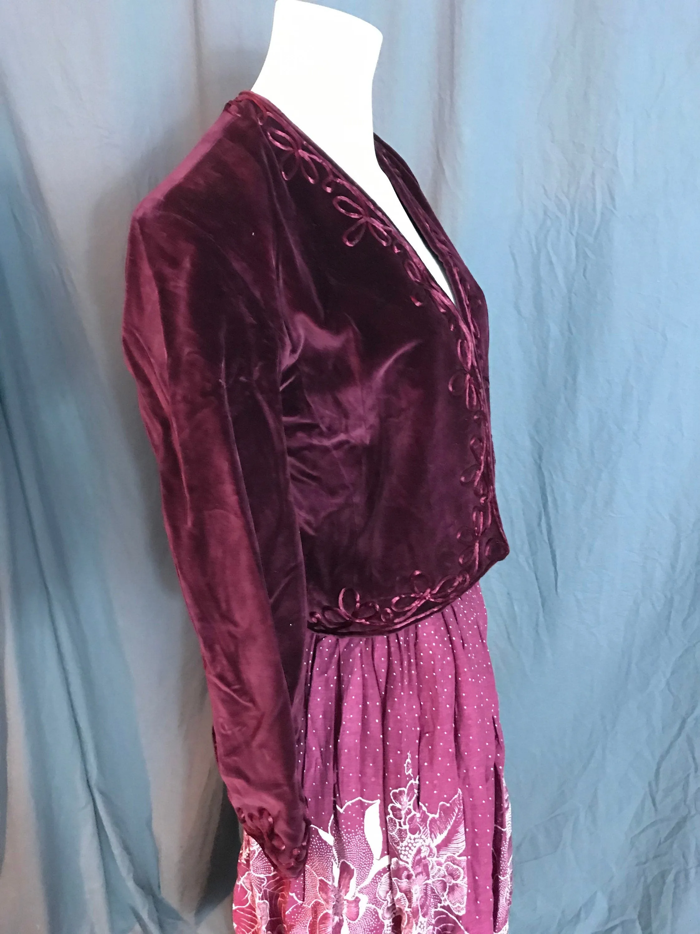 Vintage maroon velour 1970’s short jacket M