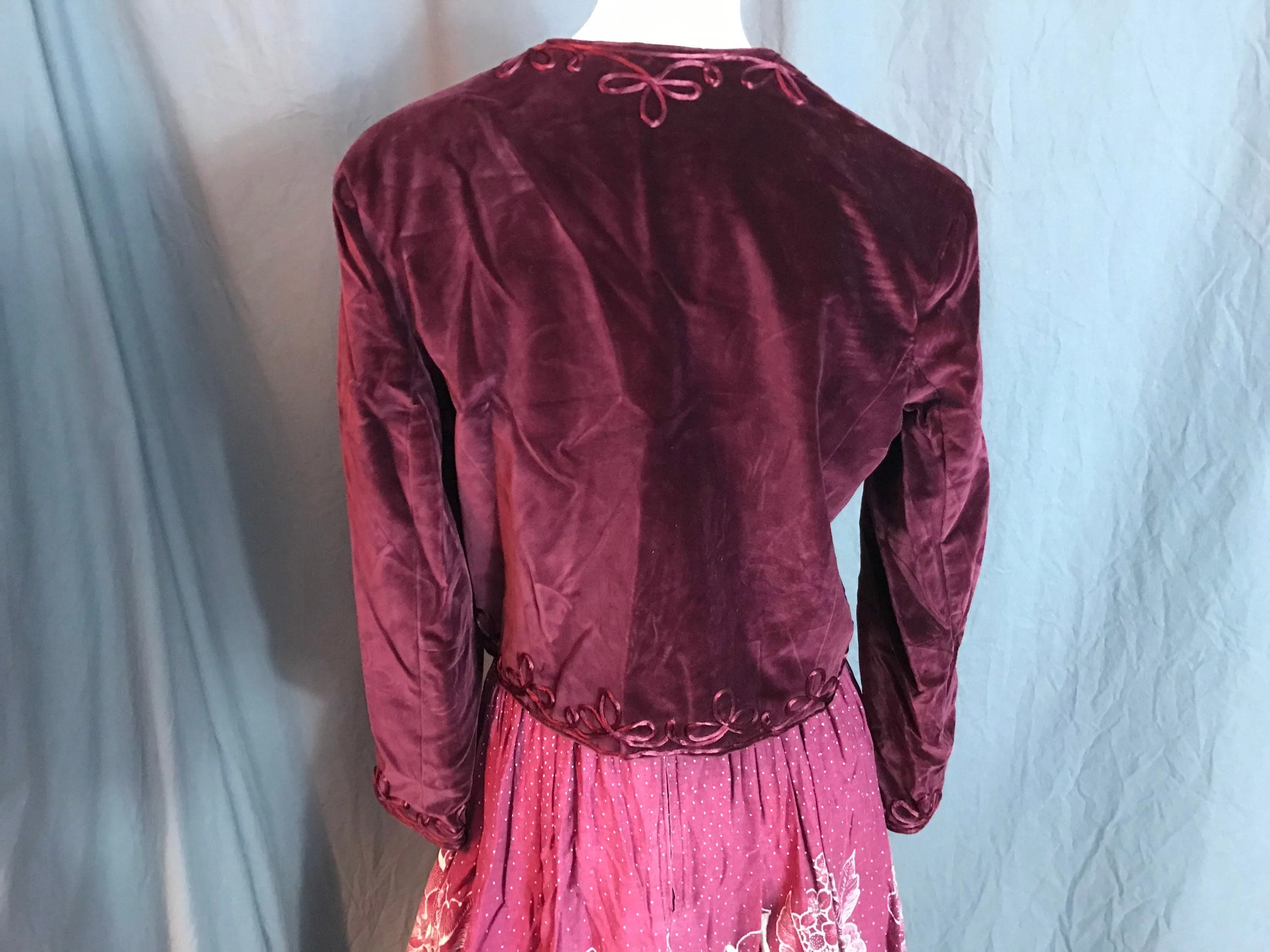 Vintage maroon velour 1970’s short jacket M